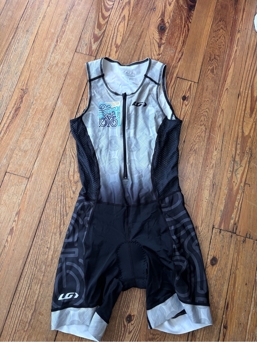 LG Women's Black & White Sleeveless Tri One-Piece